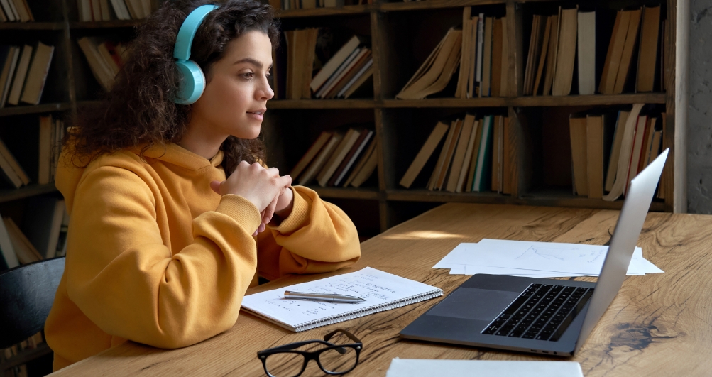 12 Scholarships for Women in STEM
