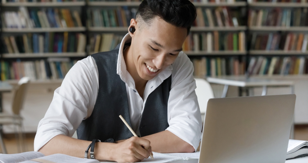 9 Inspired College Essay Topics & Prompts